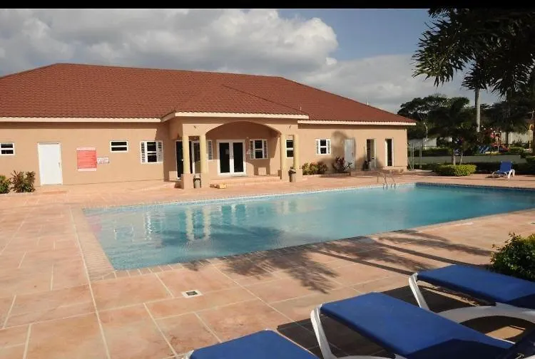 Virgos Villa - Ac Pool Wifi Smarttv Gym オーチョ・リオス ジャマイカ
